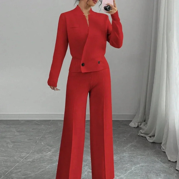 Red Elegant Women's Loose Suit Set - Picture 1 of 8
